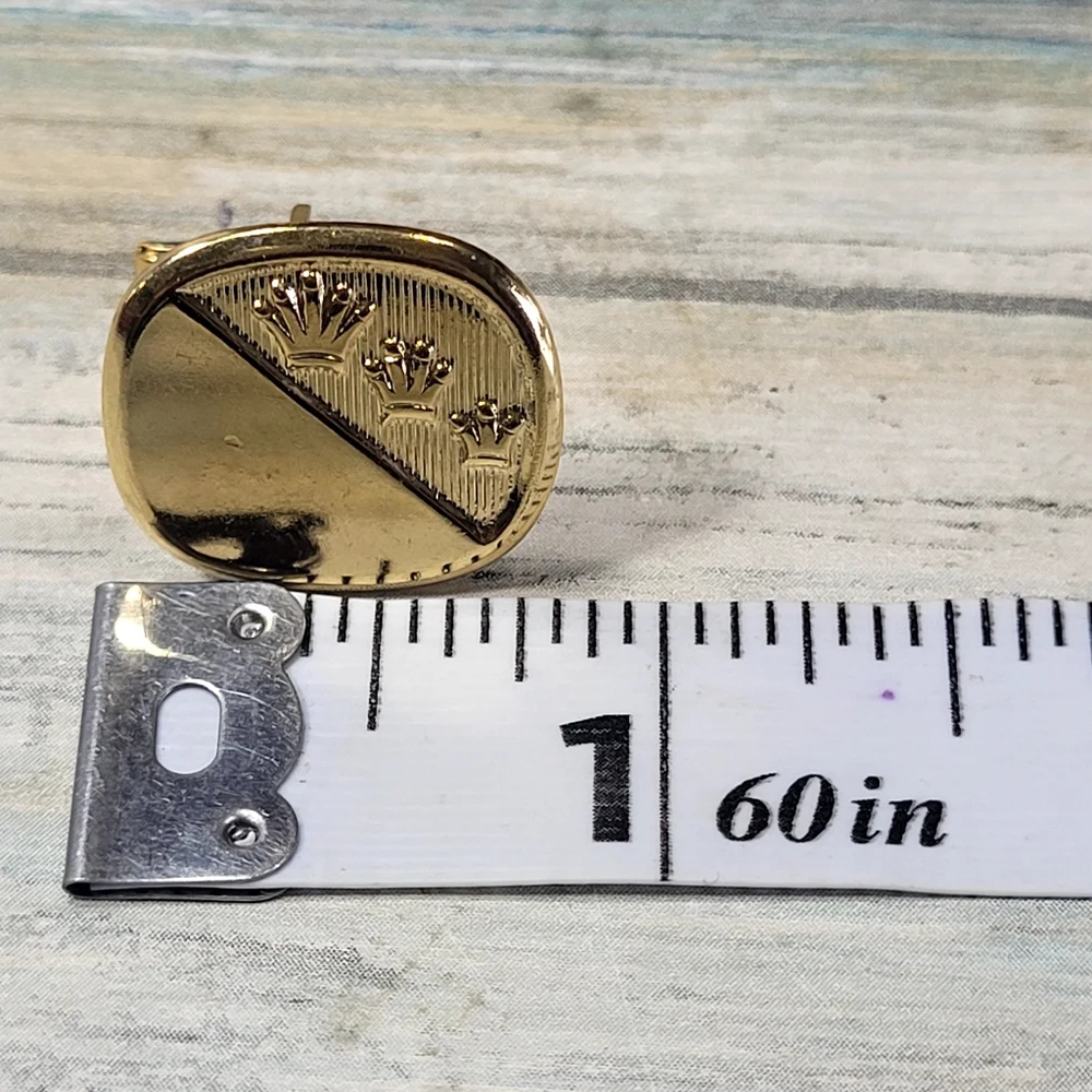 Gold Cufflinks and Tie clip Set.